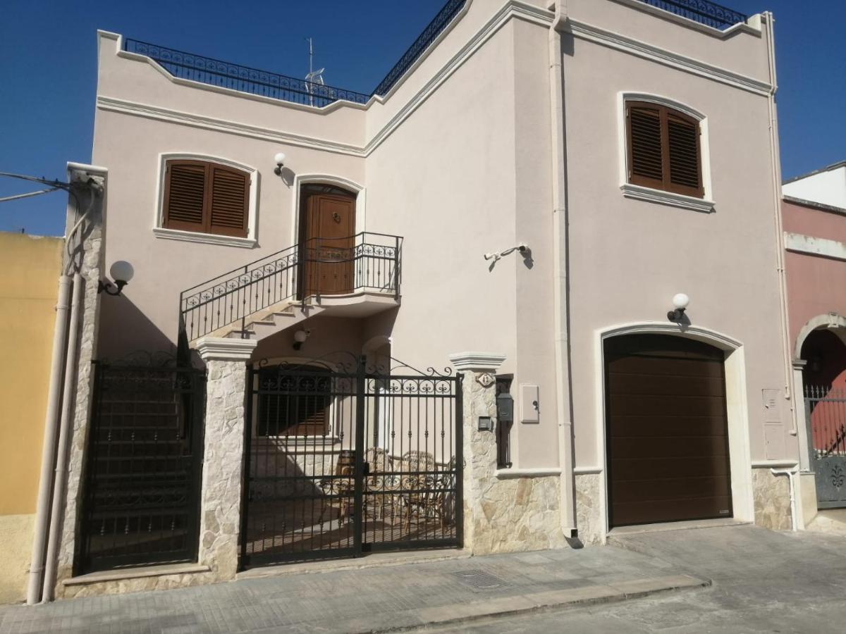 Campi Salentina Casa Vacanze מראה חיצוני תמונה
