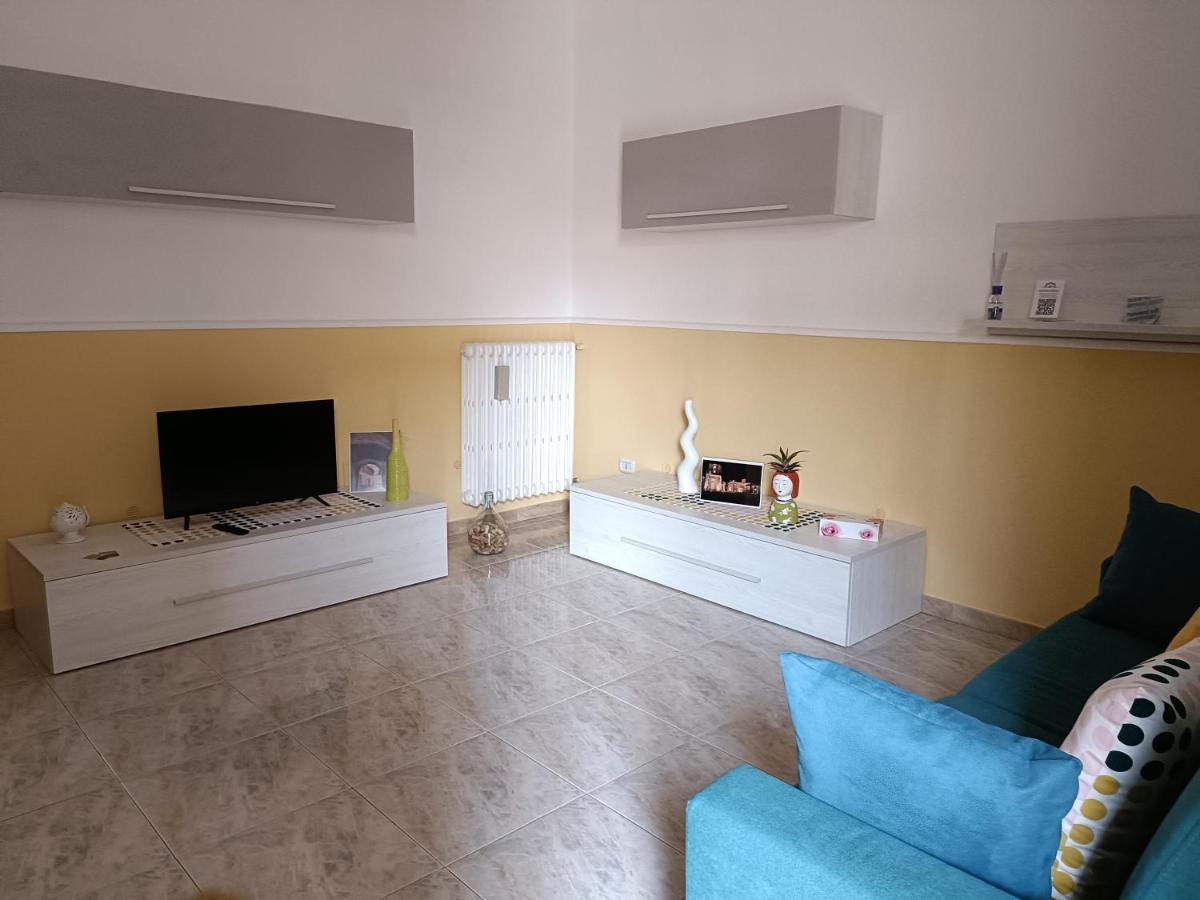 Campi Salentina Casa Vacanze מראה חיצוני תמונה